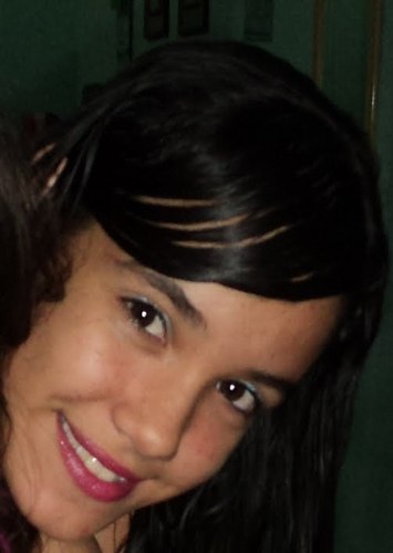 Queeiim soou.
Aquella Garotaa kii ningueiim gostariia dii seer.