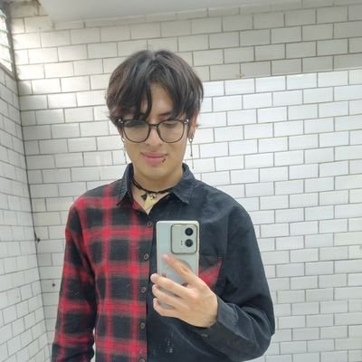 JammesJ1212100's profile picture. 