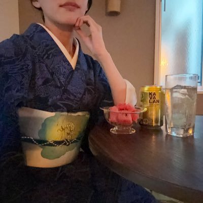 kamokawasan's profile picture. 空想スナック🍶「おかめ」今宵も営業中🌔 家庭菜園🌱 茶道🍵 着物👘 料理🥘 読書📖 ゾンビアカウントさんﾌﾞﾛｯｸ致します⛔️