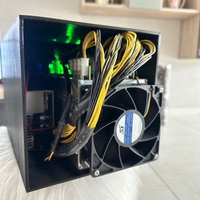 Adrien_x64's profile picture. 