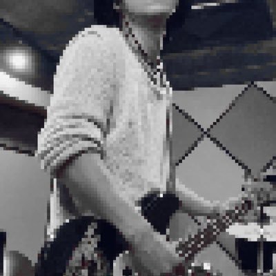 音楽アカウント◾︎オリジナルときどき歌詞解釈(メジャーアーティスト中心)◾︎B'zファン。大阪のバンド花鳥風月(令和元年6月-)のオリジナルメンバー。ベース弾きます。