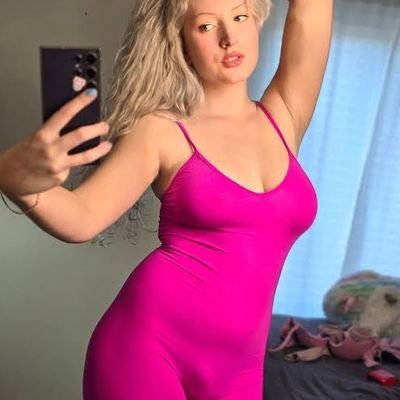 🌸 Sweet soul with a bold heart 💋
✨ Trans woman | Proud & glowing
🥂 Here for real vibes, good laughs & deep conversations
🎀 Soft in nature, spicy in spirit