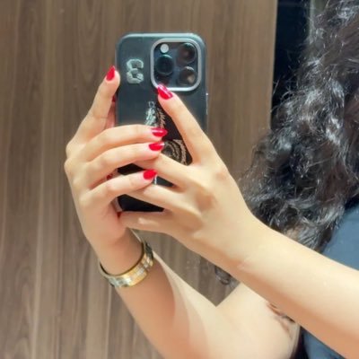 aljazy_qht's profile picture. • print("CS student at MU” ) 👾👩🏻‍💻