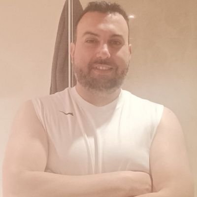 Administrador de la cuenta @cfvilanovabarca de (3 catalana) Dando vueltas por los campos de España, y siguiendo las Motos. Narrador Deportivo.
