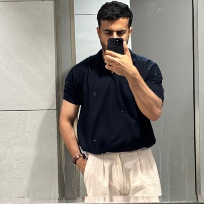 I know I got angels watchin me from the other side🥷 //از مریدان کانیه وست عظیم