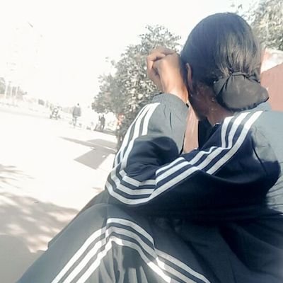 komal02021983's profile picture. KARKE MARO!!