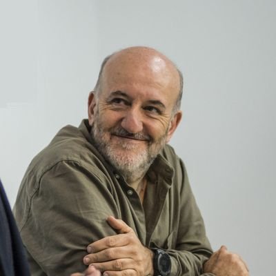 Médico y ex secretario de salud. Dediqué mi vida a trabajar por la salud pública. Actualmente Concejal.