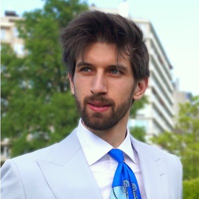 Cybersecurity engineer, Market Investor, Sartorial Modernist
Driven by data, inspired by elegance
→ Expect analysis, not hype