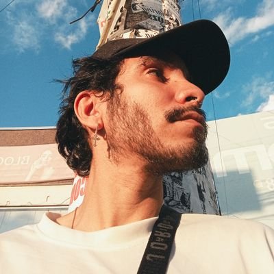 convict0r's profile picture. The Life Of A Showgirl ❤️‍🔥