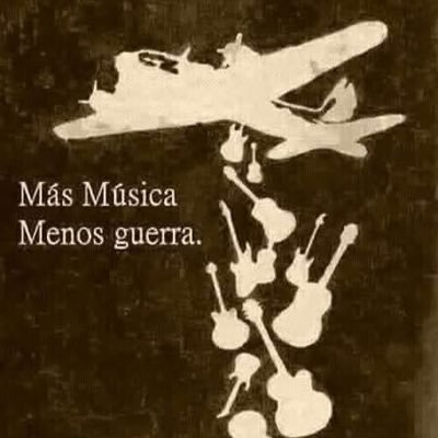amante del futbol (colocolino de ❤️), de la musica (buena), del 🌊, la 🍻, santiaguino, donante y ando en 🏍, a los politicos 🖕🏻# Piñera ql ....VAR=🍄
