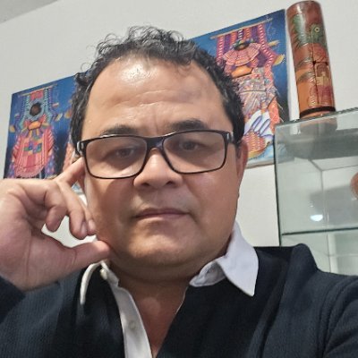 Investigador y consultor en areas educativas-sociales e inteligencia Artificial.