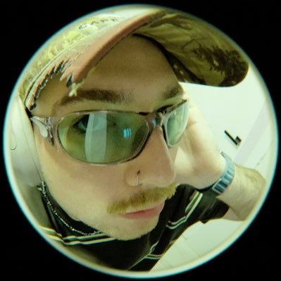 makeloveuse's profile picture. 25 y.o. | делаю музыку, вайбую | INFP | 🏳️‍🌈