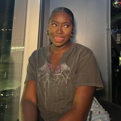 leetweets__'s profile picture. i’m just here to give my hot takes, babe.