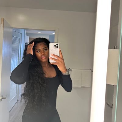 tors0709's profile picture. Tori 👸🏽🇯🇲 IG: tors0709 7/09 ♋️