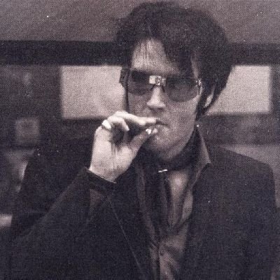 Legendary twitter poster and two time Olympic Champion. Accountant. Elvis Presley enjoyer. Alt: @waltergulick_