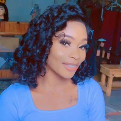 Baker🎂🍰🧁/ MUA 👄💄..🇺🇬🇿🇲 INSTA : laydine21 !!! chase goals💰 not people! @lucioustreats