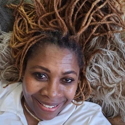 DeniseWhorms's profile picture. Jamaican living in Toronto.  lupus warrior.♊🦋💜