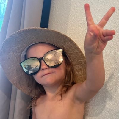 dadadeltron's profile picture. 