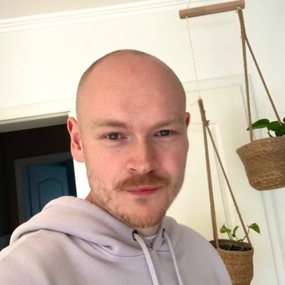 🎀 Father of 1yo girl 👨🏼💻 Fulltime frontend webdev 👾 Passionate hobby gamedev (C++, OpenGL)
