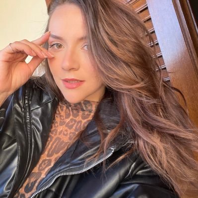 liiviisantos's profile picture. trabalhando,estudando,blogueirando, estagiando, voluntariando e o mais importante reclamando