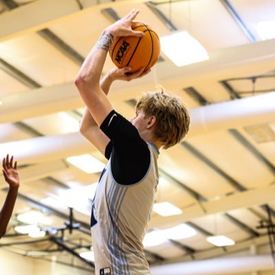 828🪖 6’6 Wing, Gaston Day Highschool Co: 2026 Anthony Morrow AAU, email: griffensimpson02@gmail.com GPA: 3.4 unweighted, Phone Number: 8285564397