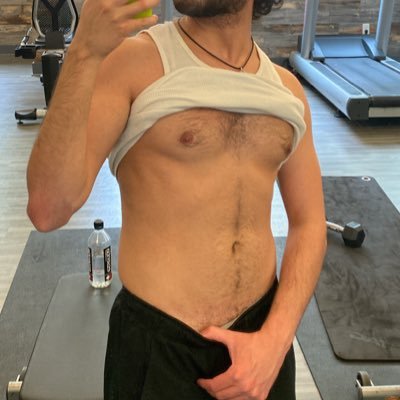 Felipe264322's profile picture. 🔞 Just my feet and me. 🔥