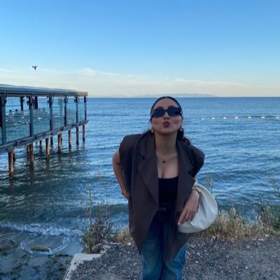 dilopsusesi's profile picture. lütfen galoş giyiniz!