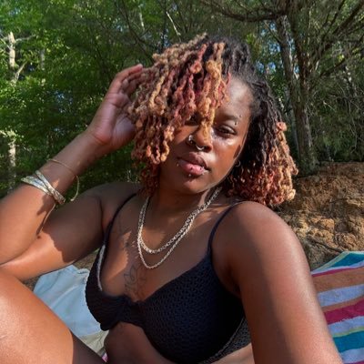 23 & deranged ♡ NO BOOKINGS|NO MALE COLLABS ♡ $iamvaay ♡ IG: prettyfacevaay