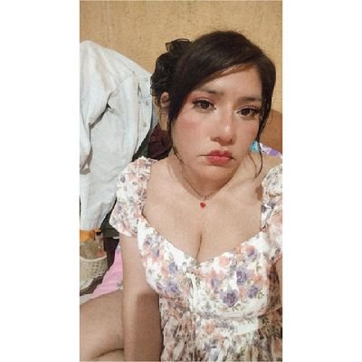 Me encantan las mujeres esdrújulas son las que mejor me definen; alcohólicas, ninfómanas, románticas, psicópatas...