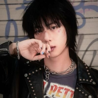 Lizzxvv_ln's profile picture. tengo más ojeras que amigos