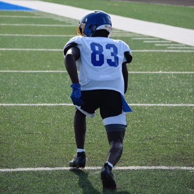 Tyson Flowers|| WR ||co28 || 5’6 145|| Brunswick High School -tysonflowers229@gmail.com 912-(696)-0712