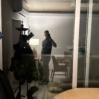 📊 Juan Martín Anghilante
Marketing. Ventas. Estrategia. Ejecución.
Comparto ideas, frameworks y sistemas para adquirir clientes, construir marcas y escalar ne