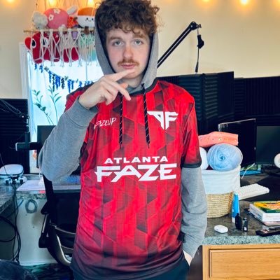 26 | gamer | professional clipper | Biffle glazer | @gunnichai 💍 |#YesCers #FaZeUp #100T #GoCards #WhoDey #ForTheShoe #NowYouKnow