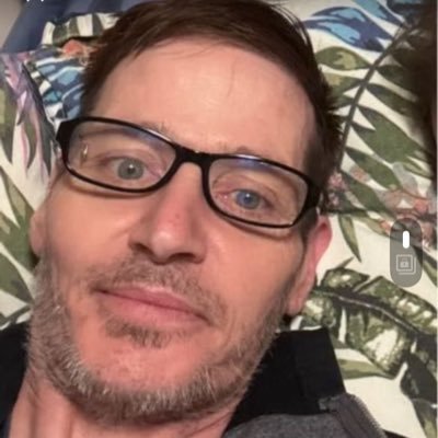 Just a separated gay guy here! easygoing, kind, caring and loving,separated !!putting myself out into the world again, the way i want to without being judged