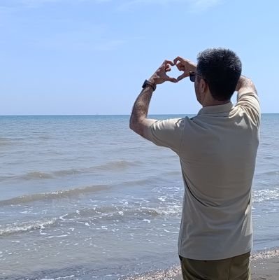 ارشد روابط عمومی/ یک کوچولو شاعر /پرسپولیسی ❤️
