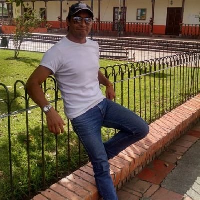 Raizal Activist ,Cuarentenial Antiuribista, pero si tengo que darle duro al Progresismo también de una 🏳️🌈🇨🇴 Modelo 77, Amante de lo paranormal 👻