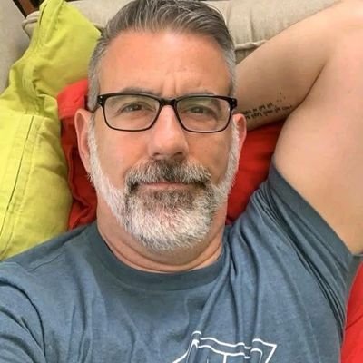 JamesBen89728's profile picture. Author You Better put some Ice on that retired  RN business owner speaker.🇱🇷