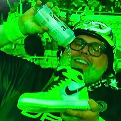 Professional Degenerate🍺 | #GreenWall
|🌳 Enthusiast | HYPEMAN |
| Bringing 👟 to the CoD scene since 2022 | @Pinepark | @CordaRoys |
https://t.co/oAmnJXjFq2