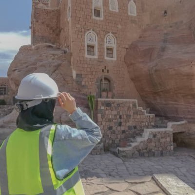 I don't care👷‍♀️✨
.
.
نور عيني وكلي |@rwlli0
. 

 https://t.co/9YC607uR7F