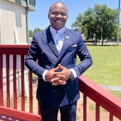 ROyesomi's profile picture. Clergy || Theologian || Musicologist || Teens Coach || Career Talk Expert || Statistician || Writer