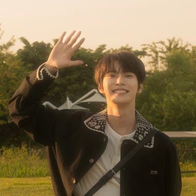 neo boys enthusiast 🌱
★ ! 04L · Fangirl ✧*。— 🎧 !!
#yushi #doyoung #jisung ᥫ᭡。
