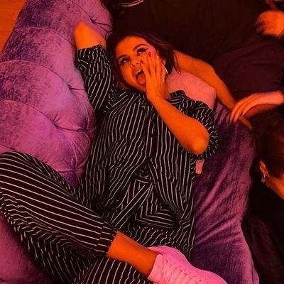 𝑓𝑎𝑛 𝑎𝑐𝑐𝑜𝑢𝑛𝑡
he/him l 21
Selenator since 𝟤𝟢𝟣𝟣
-𝐼 𝑤𝑜𝑢𝑙𝑑 𝑙𝑒𝑎𝑣𝑒 𝑚𝑒 𝑖𝑓 𝐼 𝑐𝑜𝑢𝑙𝑑-