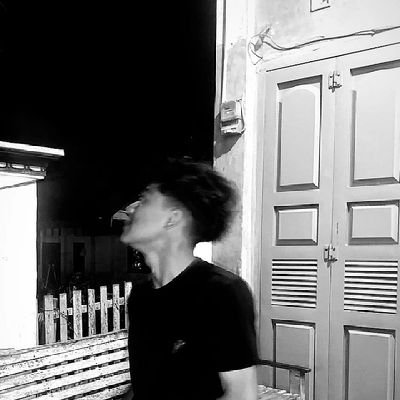 deloniosmo's profile picture. Pengen jadi iwak pari