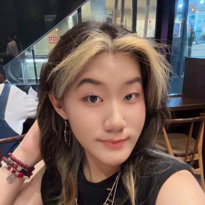 LnSn_524's profile picture. 