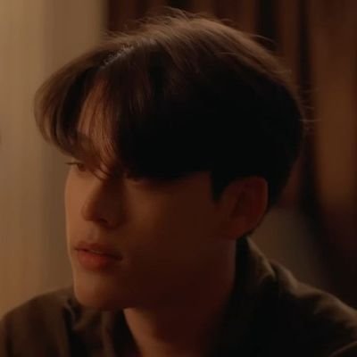 luvlll7's profile picture. Just yapping.