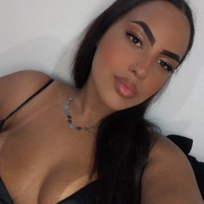Ela tem a mania incrível de sempre se reerguer cada vez mais. Sophia Vitória & Isabella👩👧💖