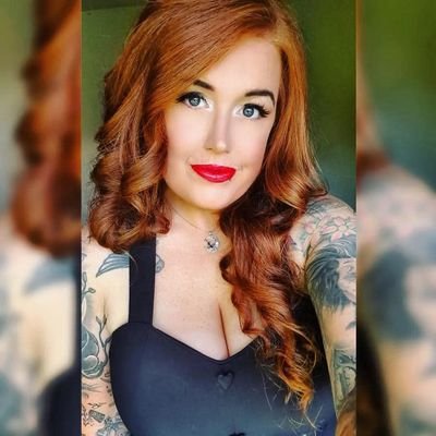 Mum first 💚 Reader, writer, photographer, adventurer, movie watcher and all round gobshite second. Just trying to get by, one day at a time. ✌