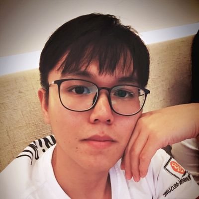 tintimup168's profile picture. 取悦自己才是头等大事
只能默默欣赏自己
