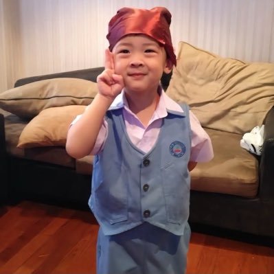 azywq_'s profile picture. 