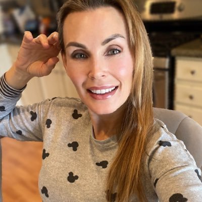 🇺🇸+ 🇧🇷+ 🇲🇽 🇬🇧 also NJ 🚊NY ✈️ LA 🏝️furthermore 🎸 + 🗣️ + 🎶 = 😂 I also ✍🏽 and 🎭. massage therapist #back up account